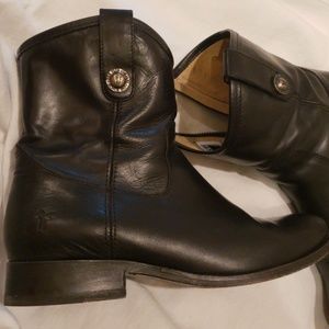 Frye boots black